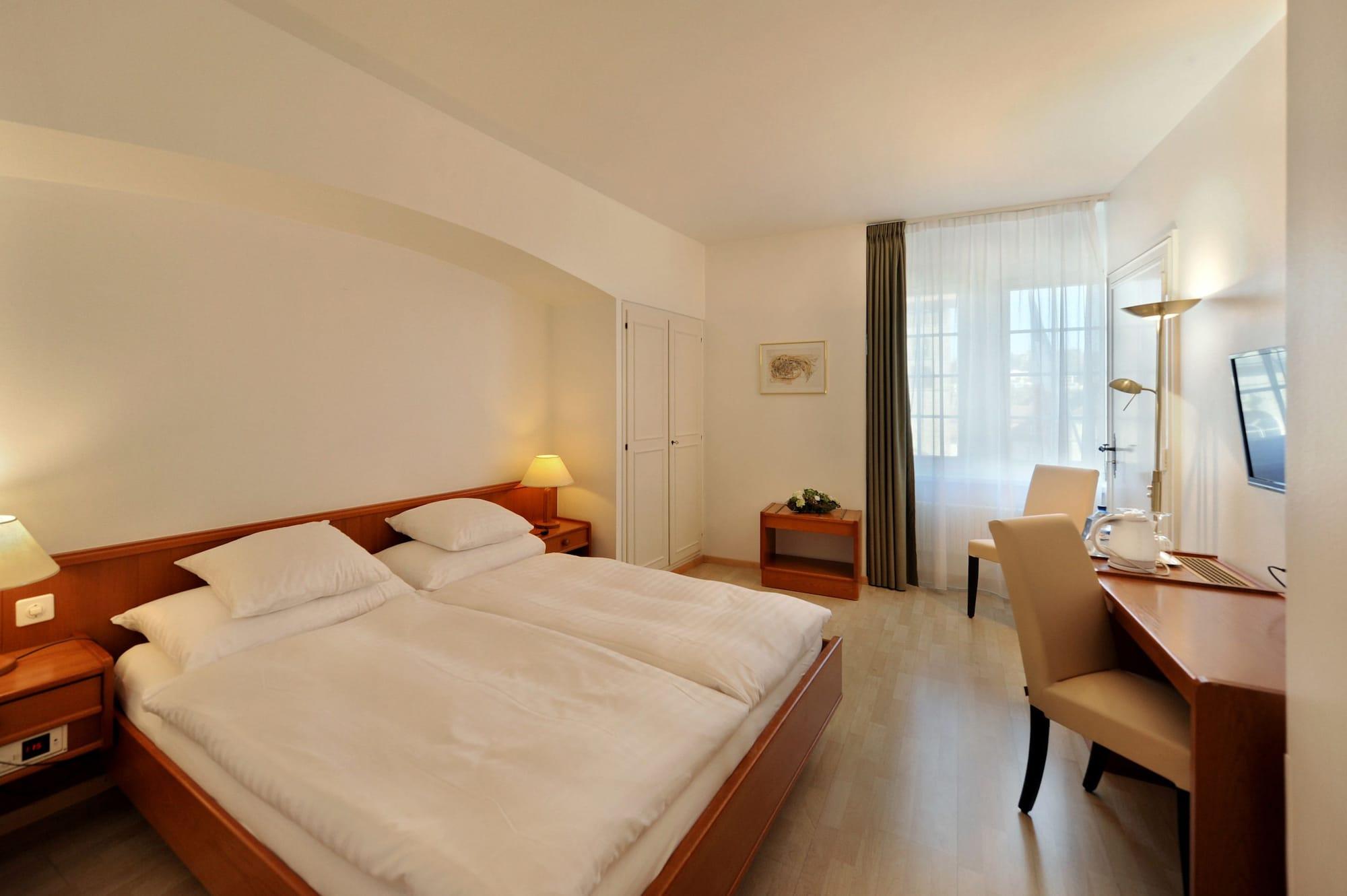 De La Rose Hotel