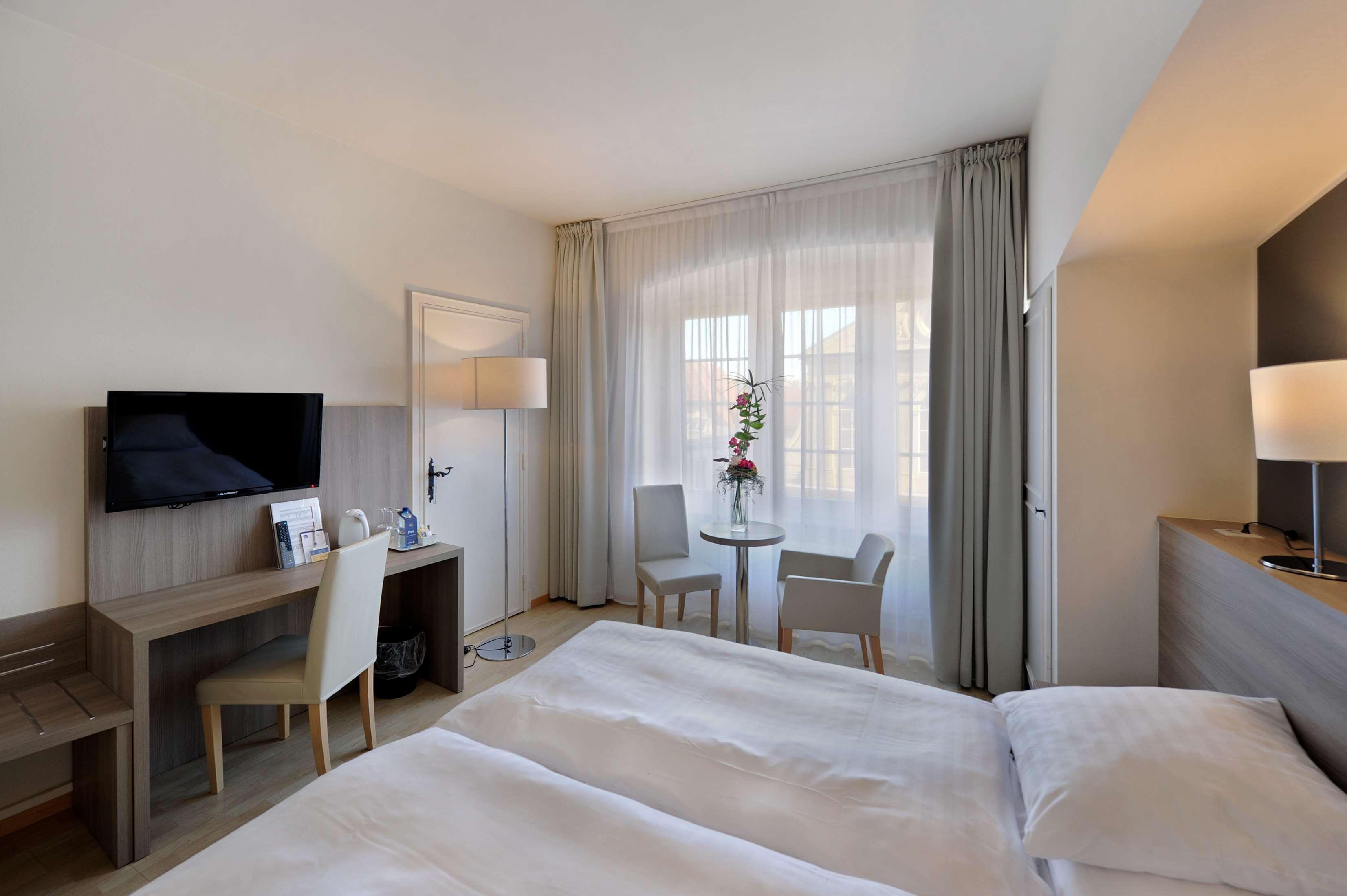 Hotel De La Rose 4*