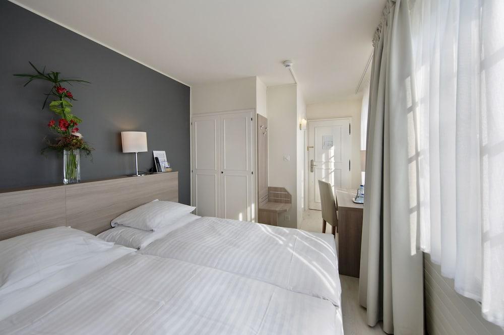 De La Rose Hotel 4*